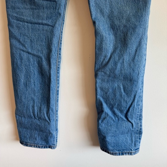 Levi's Women's 501 Original Fit Button Fly Classic Distressed Jeans 25 - Picture 8 of 10